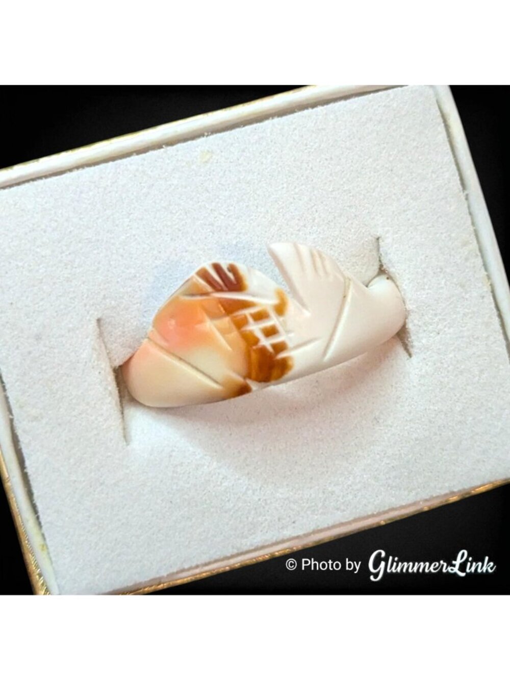 Vintage Carved Shell Fish Ring Size 8.25 Cream Pink Brown - Picture 7 of 11